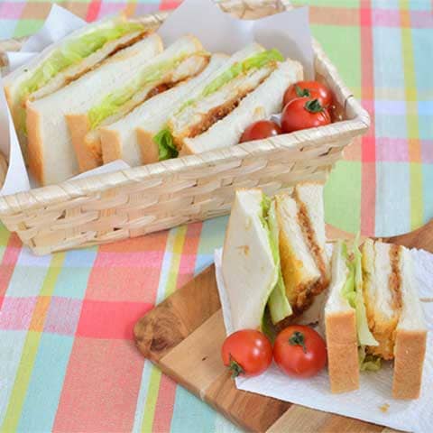 
					衣サクサク♪中身ふんわり！ チキンカツサンド
				